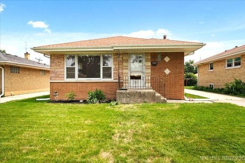 1525 Forest Rd, La Grange Park, IL, 60526-1126 | Card Image