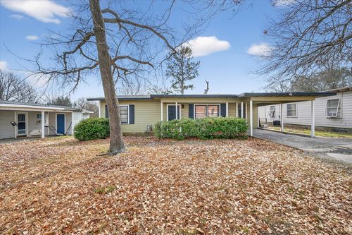 3017 W Collin St, Corsicana, TX, 75110-3937 | Card Image