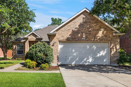 2409 Spruce Ct, Little Elm, TX, 75068-6931 | Card Image