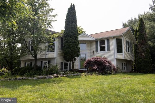 1158 Custer Dr, AUBURN, PA, 17922-9241 | Card Image