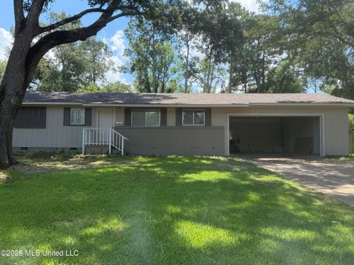 1431 Sheffield Dr, Jackson, MS, 39211-5631 | Card Image