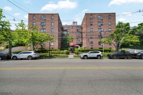 4e-130 Orient Way, Rutherford, NJ, 07070-2164 | Card Image