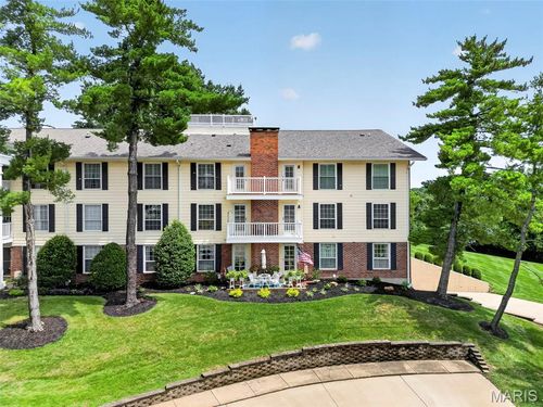 15-1530 Bedford Forge Ct, Chesterfield, MO, 63017-4938 | Card Image