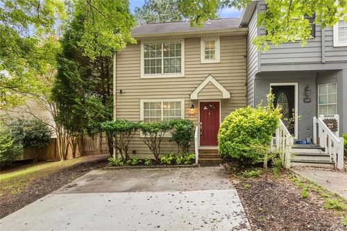 5042 Laurel Bridge Dr Se, Smyrna, GA, 30082-4833 | Card Image