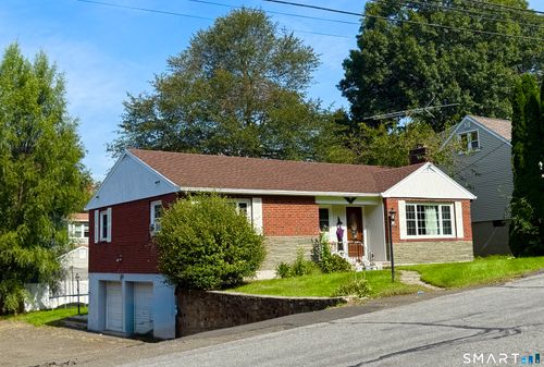 406 Lakeside Dr, Bridgeport, CT, 06606-1947 | Card Image