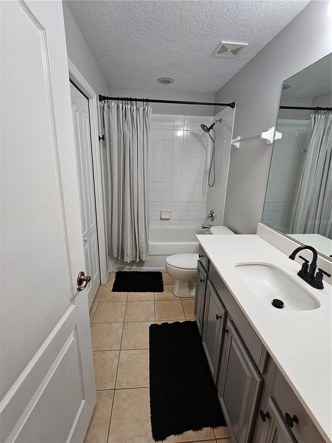 Hallway Bath | Image 15