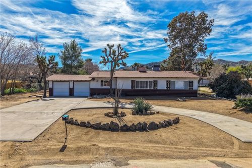 56857 Cooper Ln, Yucca Valley, CA, 92284 | Card Image