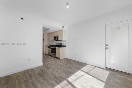 apt-25-1035 Euclid Ave, Miami Beach, FL, 33139-4943 | Card Image