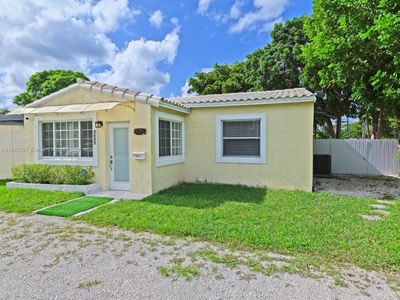 2503 Thomas St, House other with 3 bedrooms, 3 bathrooms and null parking in Hollywood FL | Image 1