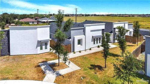 11002 N 33rd Ln, McAllen, TX, 78504-6823 | Card Image