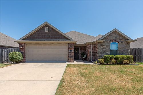 4488 W Wales Dr, Fayetteville, AR, 72704-5053 | Card Image