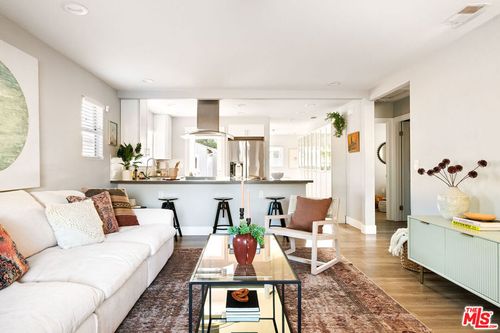 6227 Long St, Los Angeles, CA, 90043 | Card Image