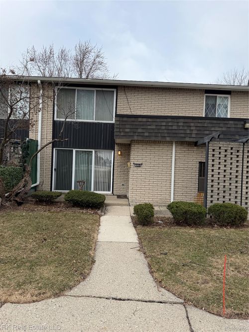 8237 Kennedy Circle, Warren, MI, 48093 | Card Image