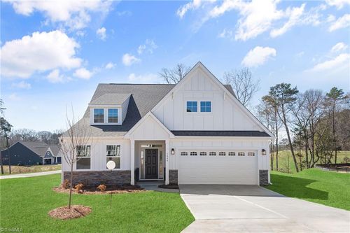 7840 Fairview Garden Trl, Clemmons, NC, 27012-8046 | Card Image