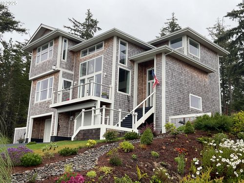 415 Fall Creek Dr, Tillamook, OR, 97141-8125 | Card Image