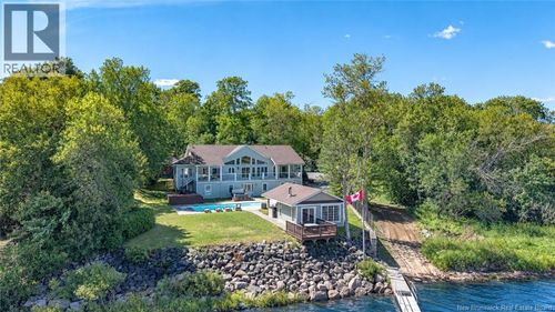 200 Inglewood Dr, Grand Bay-Westfield, NB, E5K2E6 | Card Image