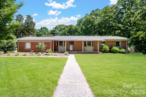 624 Patricia Ave, Harrisburg, NC, 28075-8451 | Card Image