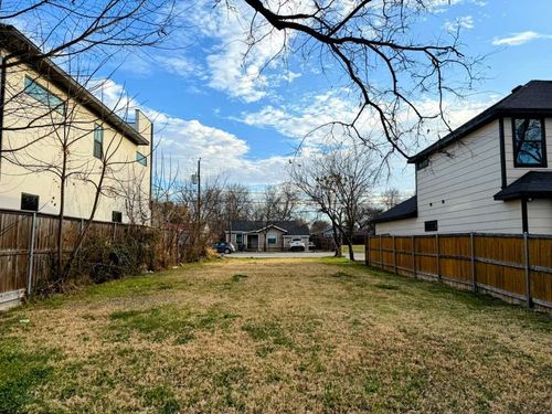 2023 Dennison St, Dallas, TX, 75212-2402 | Card Image