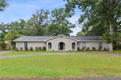 425 Oakmont Street, House other with 4 bedrooms, 2 bathrooms and null parking in Saraland AL | Image 1