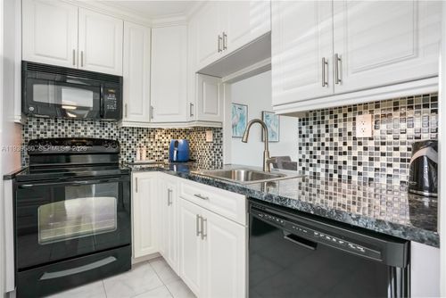 406-4801 Nw 34th St, Lauderdale Lakes, FL, 33319-5311 | Card Image