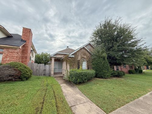 920 Mossberg Ln, Mesquite, TX, 75181-1051 | Card Image
