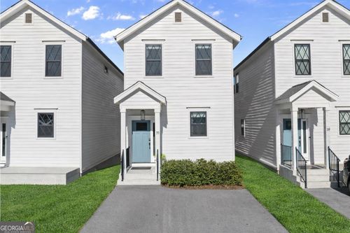 35 Cottonwood St, Clayton, GA, 30525-6293 | Card Image