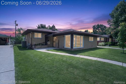 14242 Foch St, Livonia, MI, 48154-4658 | Card Image