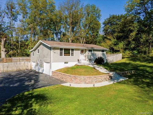 63 Martin Rd, Pleasant Valley, NY, 12569-7912 | Card Image