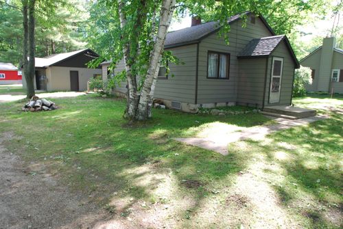 4050 Grass Lake Rd, West Branch, MI, 48661-9583 | Card Image