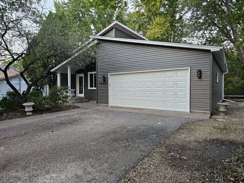 1939 Long Lake Rd, New Brighton, MN, 55112-5476 | Card Image