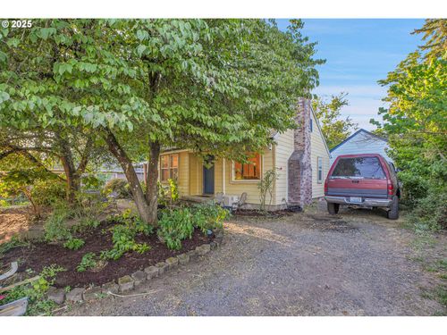 953 G St, Washougal, WA, 98671-1329 | Card Image