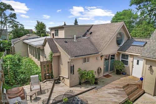 26765 Lyndon, Redford, MI, 48239-2980 | Card Image