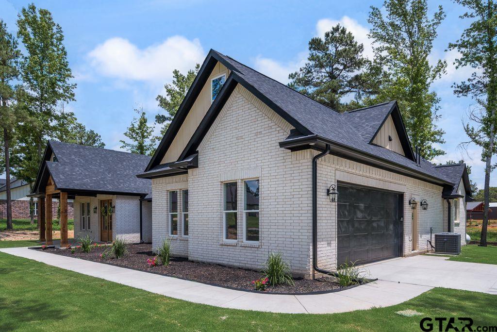 Residential in Lindale 4