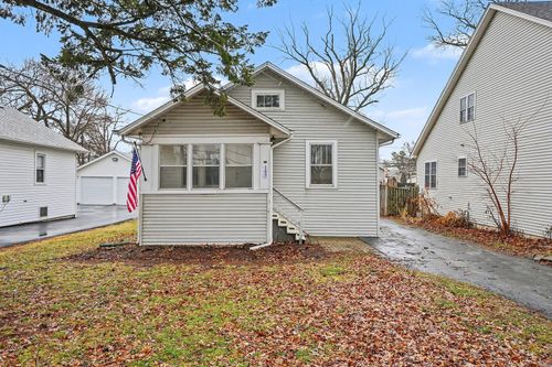 143 E Division St, Villa Park, IL, 60181-2203 | Card Image