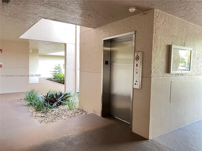 APT-406 - 1830 Sabal Palm Dr, Condo with 3 bedrooms, 2 bathrooms and null parking in Davie FL | Image 9