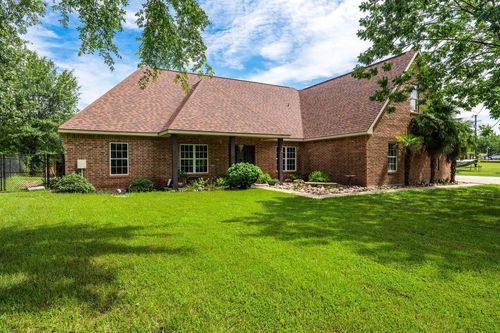 106 Guadalupe Dr, Gun Barrel City, TX, 75156-5385 | Card Image
