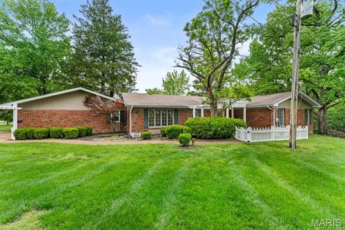 160 Ladue Pines Drive, Creve Coeur, MO, 63141 | Card Image