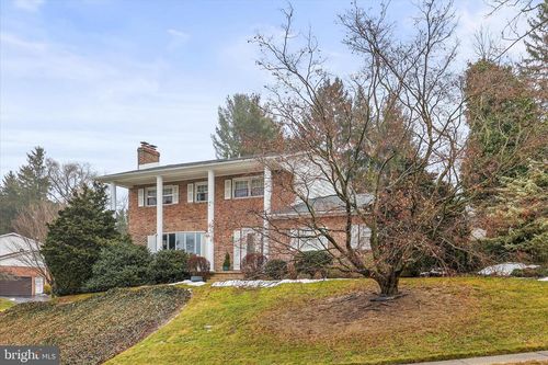 2940 Broxton Ln, YORK, PA, 17402-3823 | Card Image