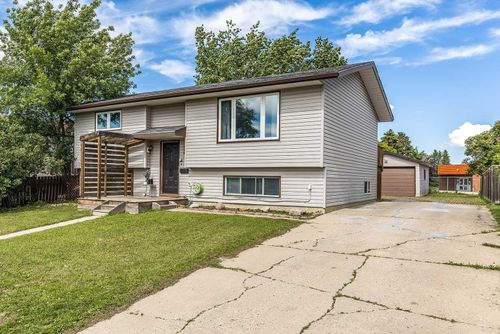516 Sissons Cres Se, Medicine Hat, AB, T1B2J9 | Card Image