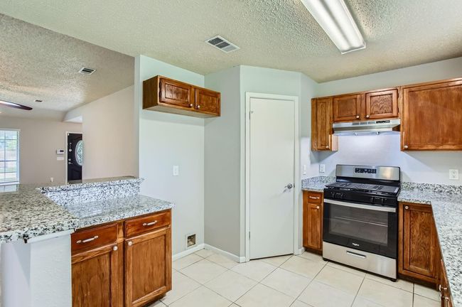 Kitchen | Image 8