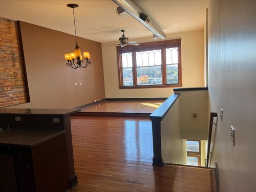 b-26 E Downer Pl, Aurora, IL, 60505-4138 | Card Image