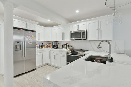 1a-467 E 8th, Boston, MA, 02127 | Card Image