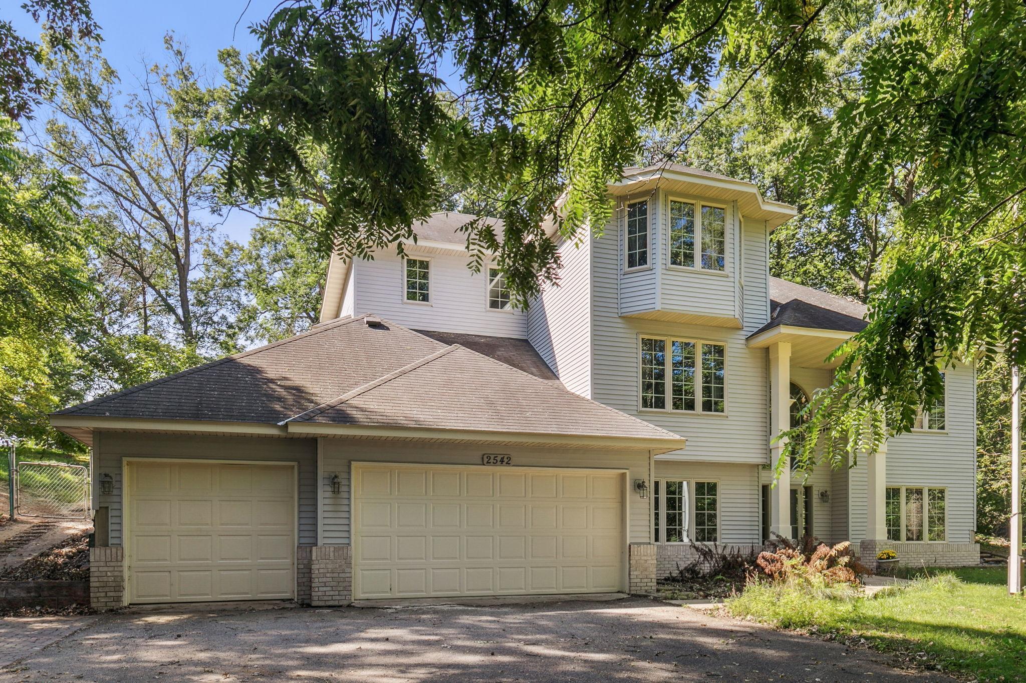 Brookfield Ln, Saint Paul, MN 55120