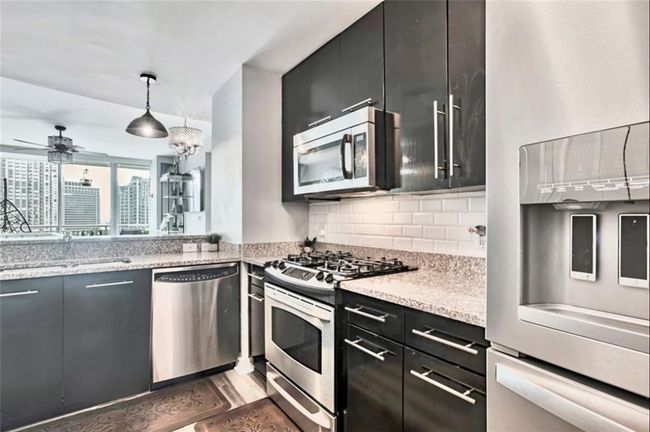 APT-1507 - 3338 Peachtree Rd Ne, Condo with 2 bedrooms, 2 bathrooms and 2 parking in Atlanta GA | Image 17