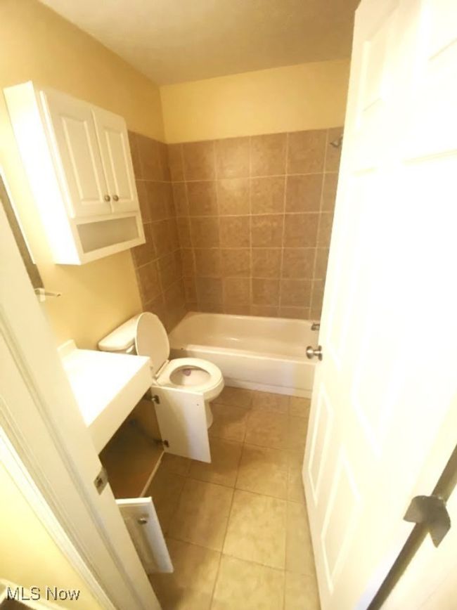 APT-38 - 201 Burton Dr, Condo with 2 bedrooms, 1 bathrooms and null parking in Cadiz OH | Image 8