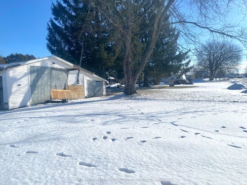 19 Lila St, Smiths Falls, ON, K7A2X2 | Card Image