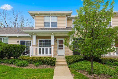 1274 Walnut Glen Dr, Crystal Lake, IL, 60014-6843 | Card Image