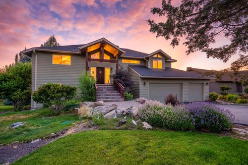 1927 Mountain Quail Dr, Redmond, OR, 97756-7325 | Card Image