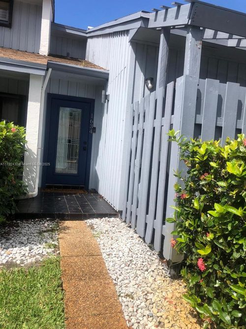 1634 N 15th Ter, Hollywood, FL, 33020-3268 | Card Image