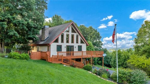 179 Pine Springs Dr, Jefferson, NC, 28640-9852 | Card Image